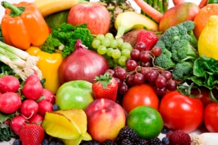 antioxidants combat free radical damage